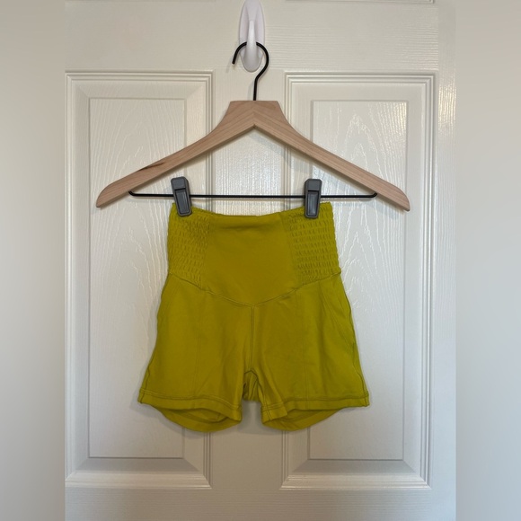 Offline by Aerie Scrunched Biker Shorts - Picture 1 of 4